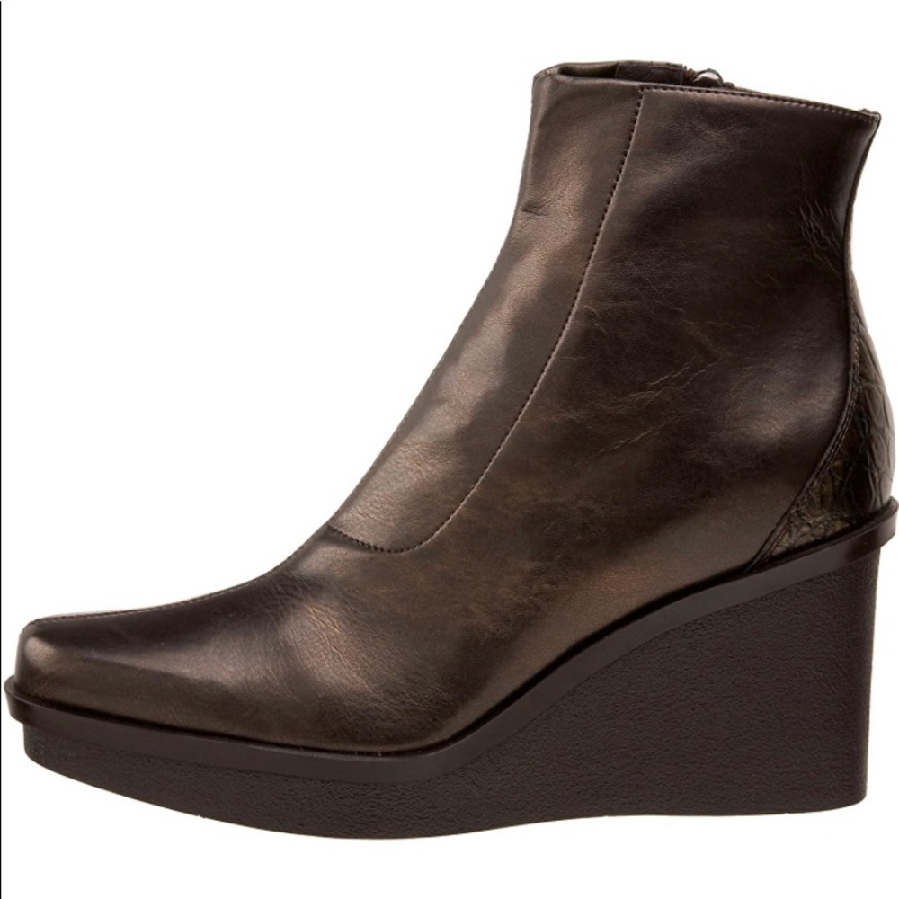 Donald J Pliner Metallic Brown Croc Embossed Frigga Boots.